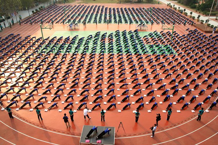 体艺结合大课间汇报展示